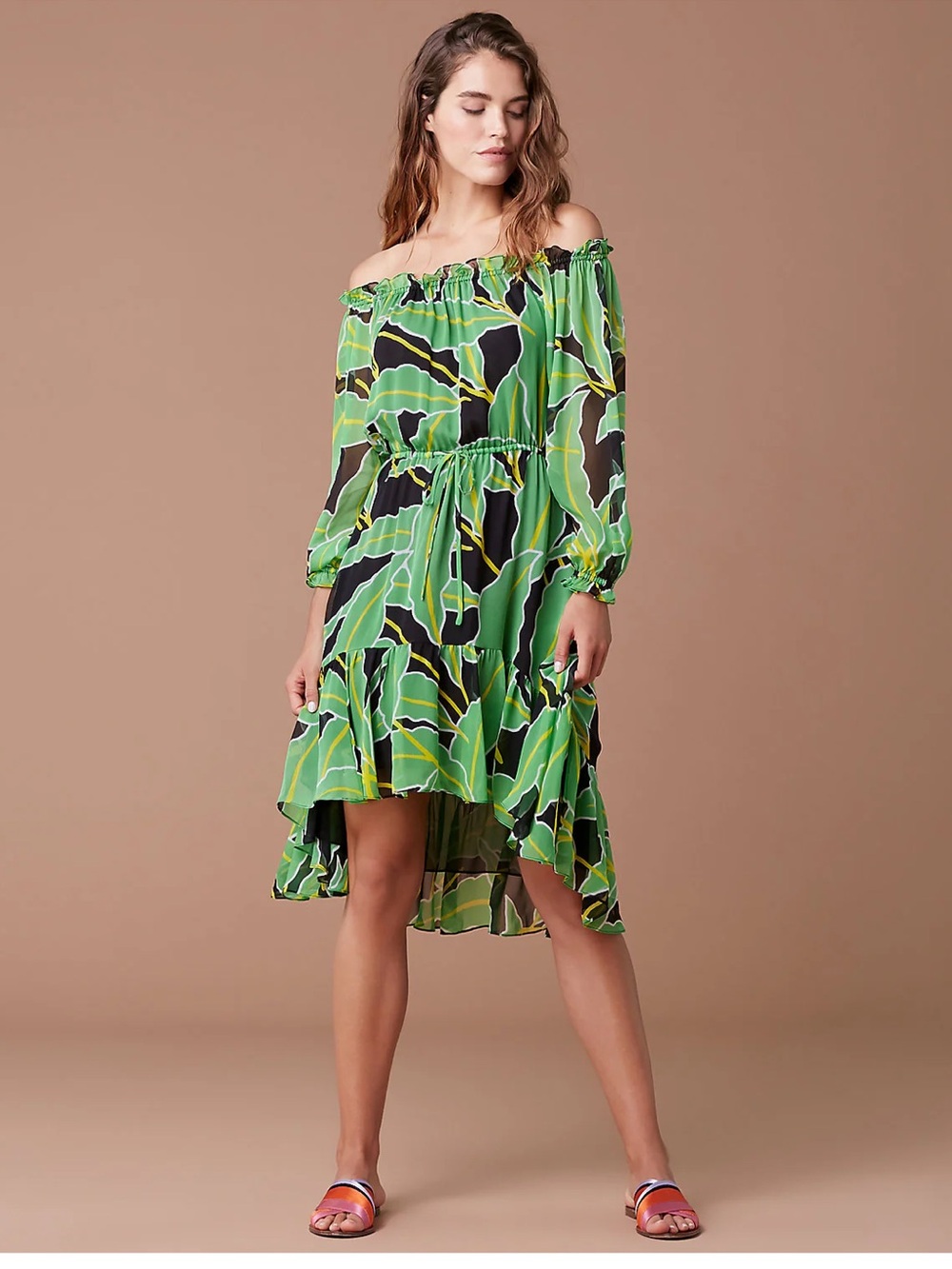 Diane Von FURSTENBERG SILK OFF THE SHOULDER long sleeve HI LOW XS PRINT dress